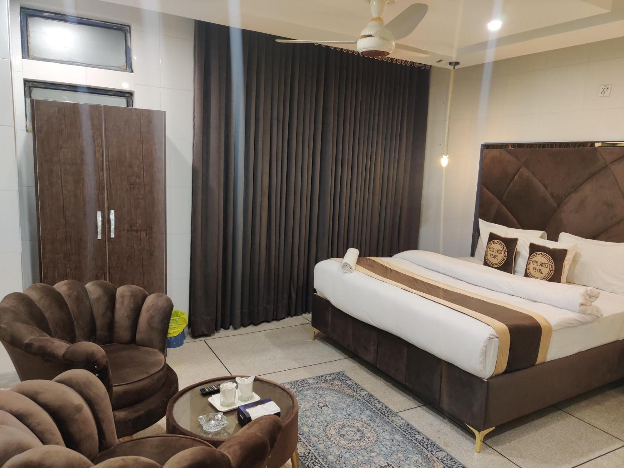 Hotel Swiss Pearl Lahore Exterior photo