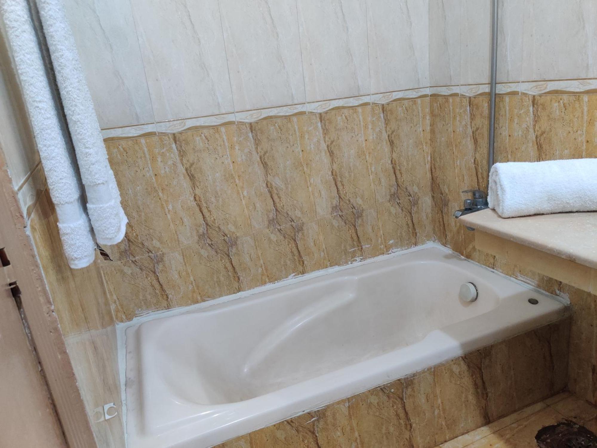 Hotel Swiss Pearl Lahore Room photo