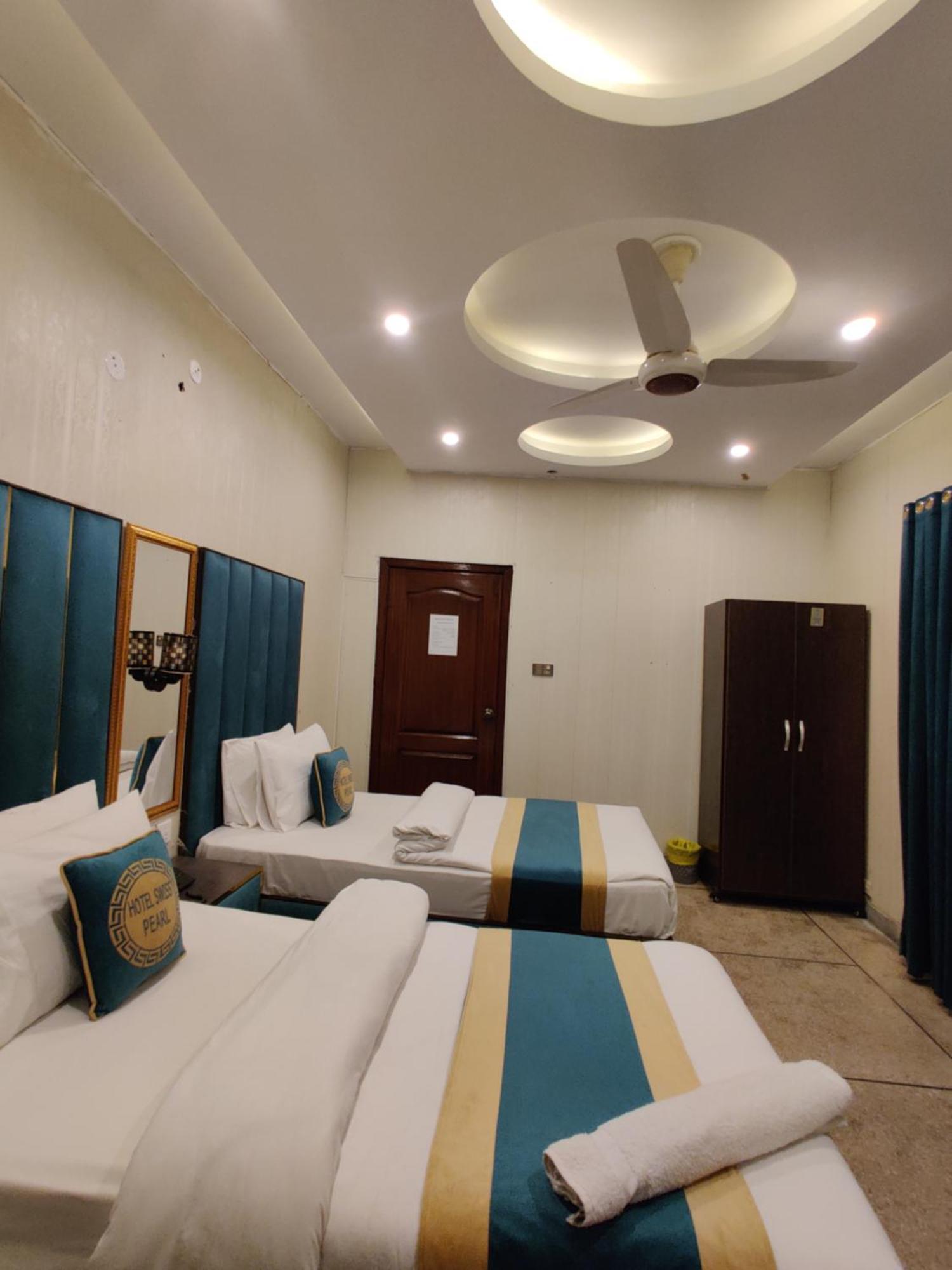 Hotel Swiss Pearl Lahore Room photo