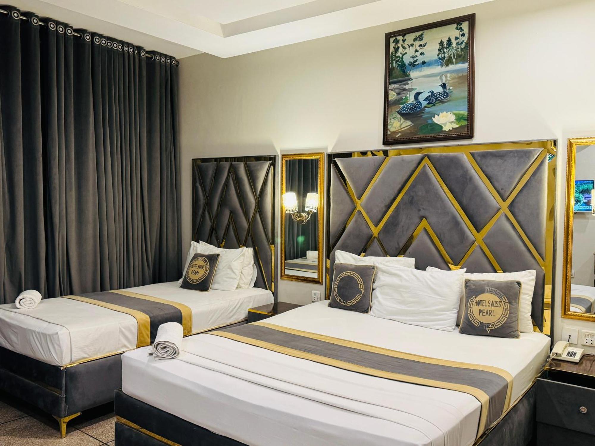 Hotel Swiss Pearl Lahore Room photo
